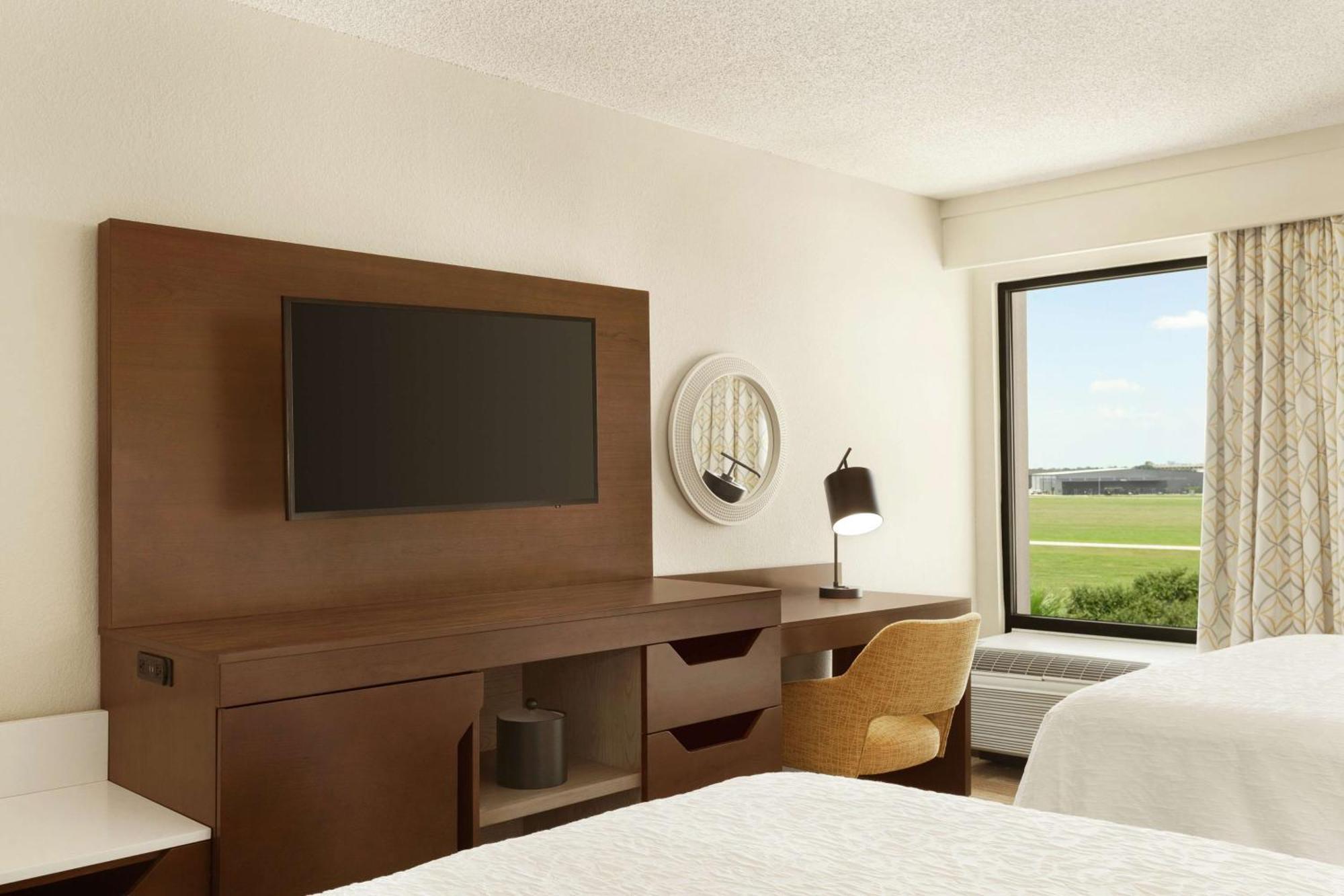 Hampton Inn Houston Hobby Airport Exterior foto